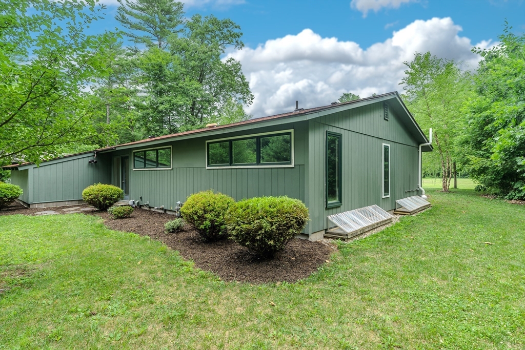 7 Moss Lane Amherst, MA 01002 - Photo 9 of 42 Gallery Image 9