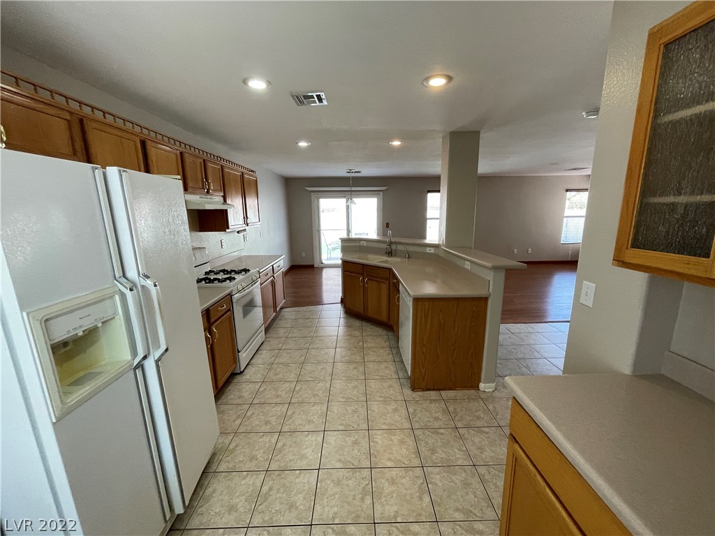 712 Salt Flats Circle Henderson, NV 89011 - Photo 13 of 31