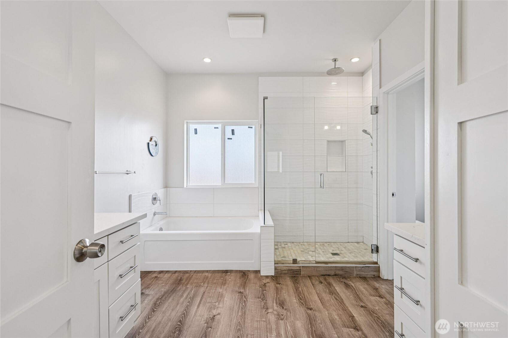 7724 16th Avenue Southwest Seattle, WA 98106 - Photo 22 of 35