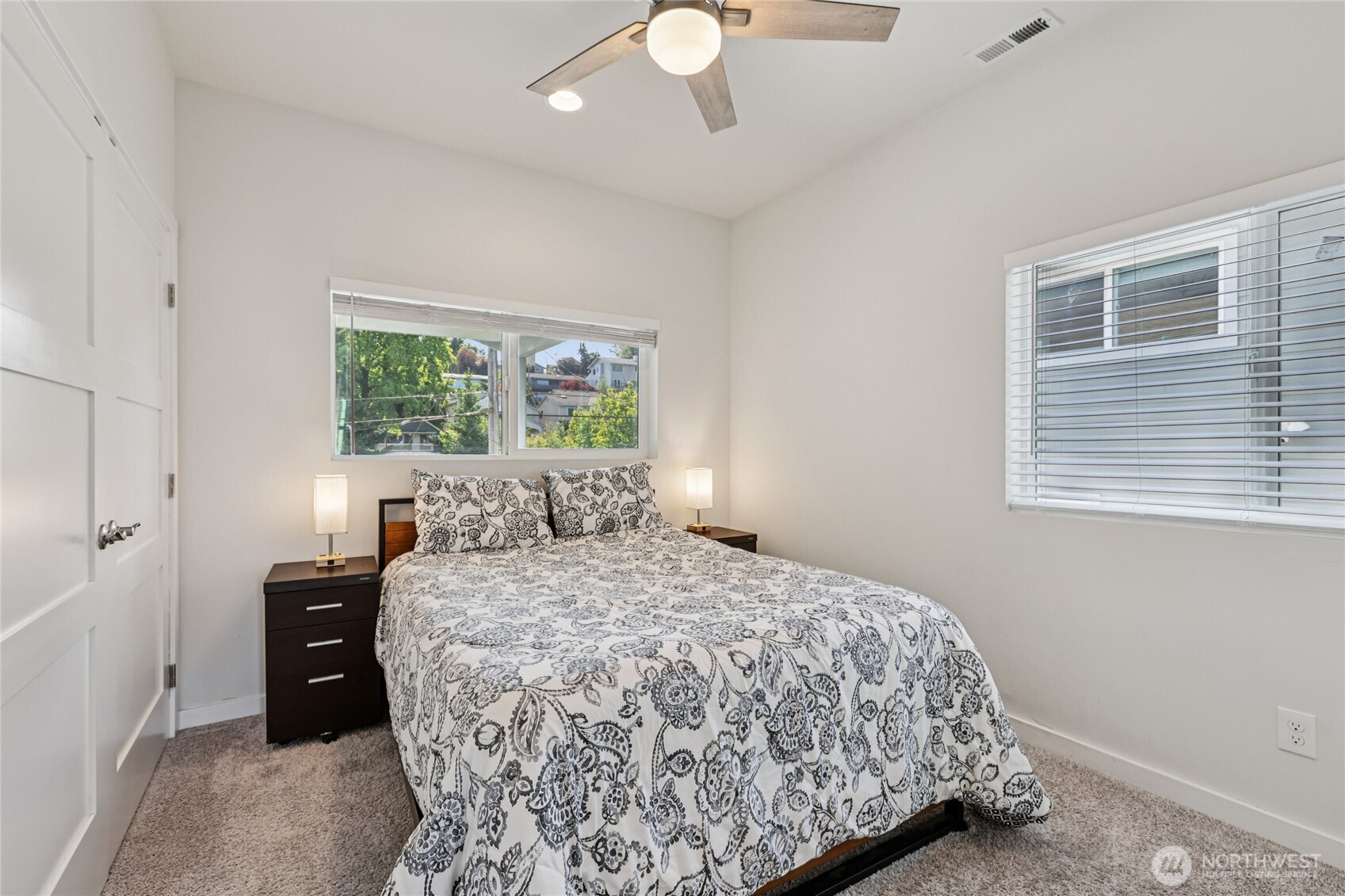 7724 16th Avenue Southwest Seattle, WA 98106 - Photo 23 of 35