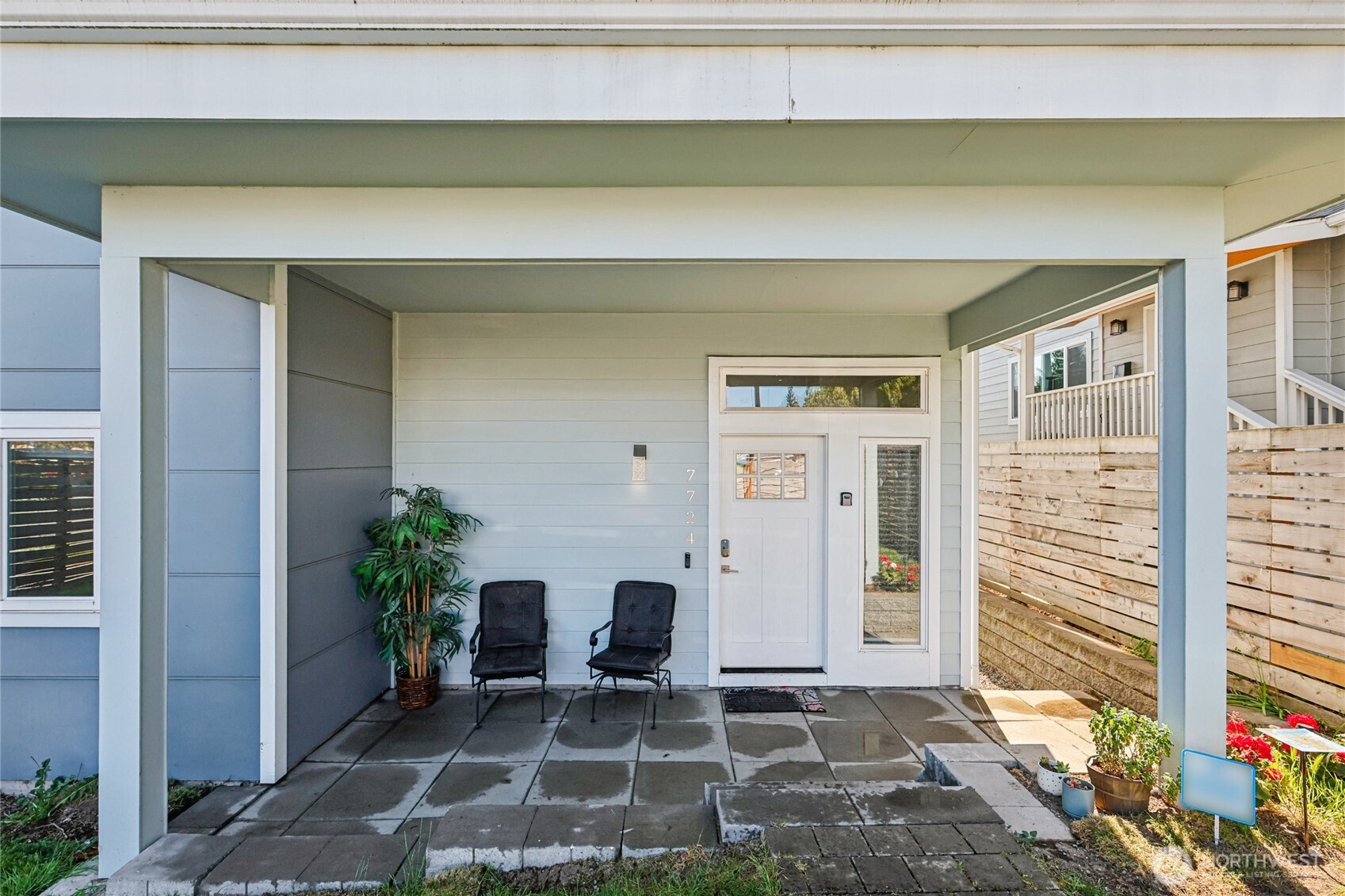 7724 16th Avenue Southwest Seattle, WA 98106 - Photo 3 of 35