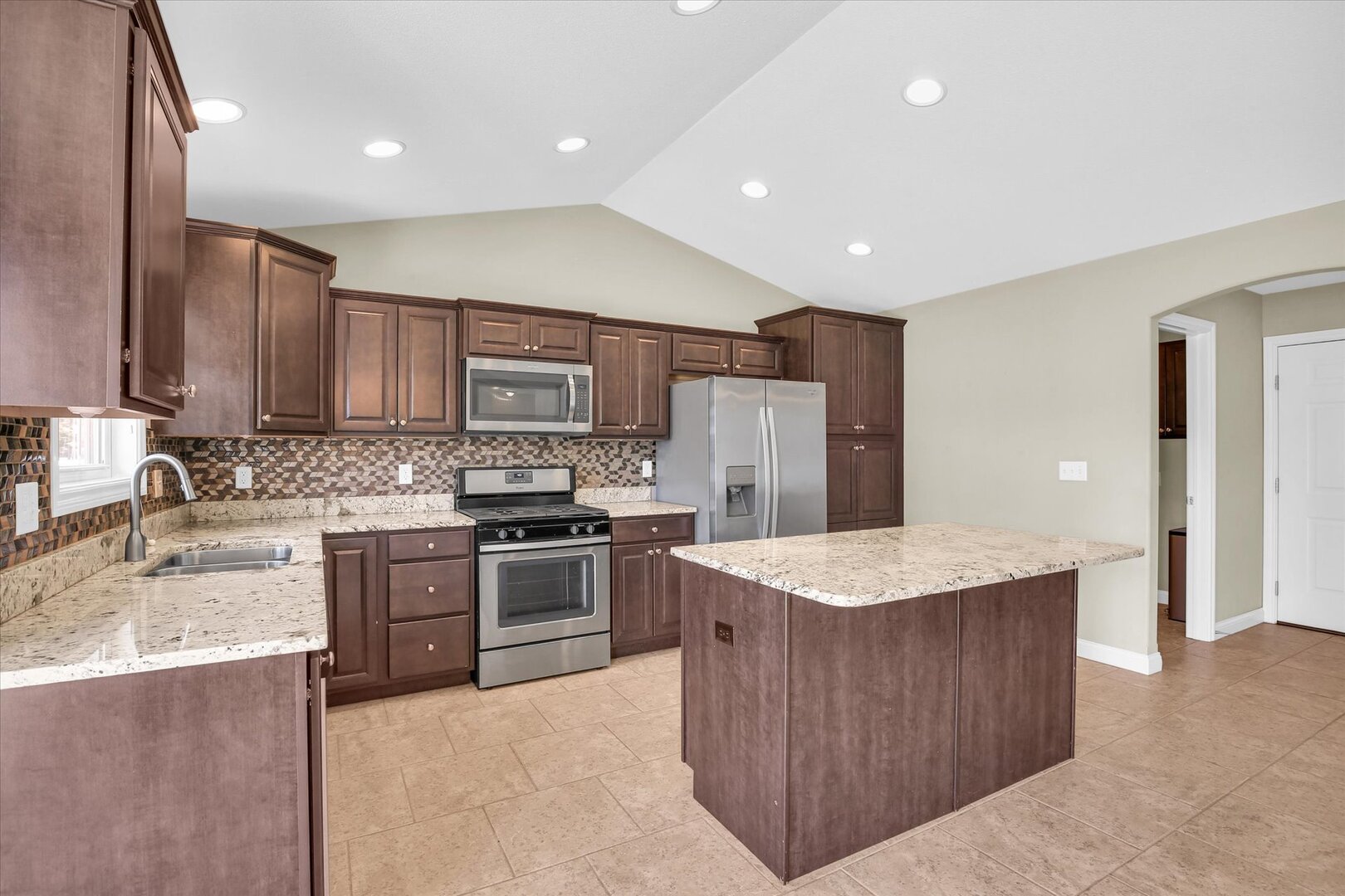 1618 Hunters Ridge Court Mahomet, IL 61853 - Photo 13 of 45