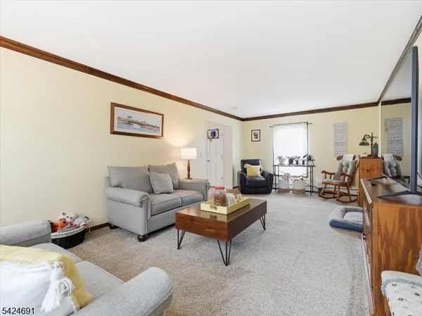 $734,999 | 24 Powhatatan Way, Hackettstown, NJ 07840