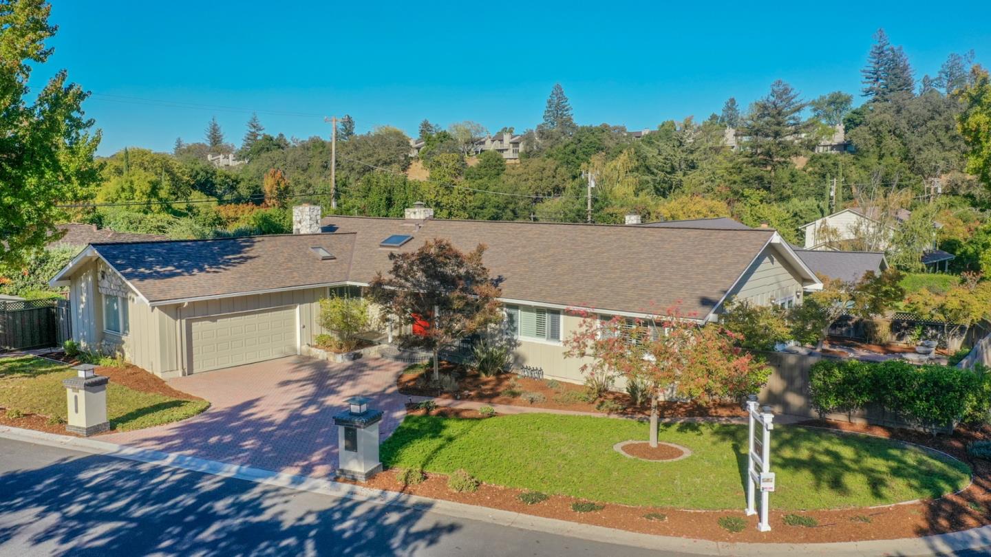 154 Old Adobe Road Los Gatos, CA 95032 - Photo 3 of 26 Gallery Image 3