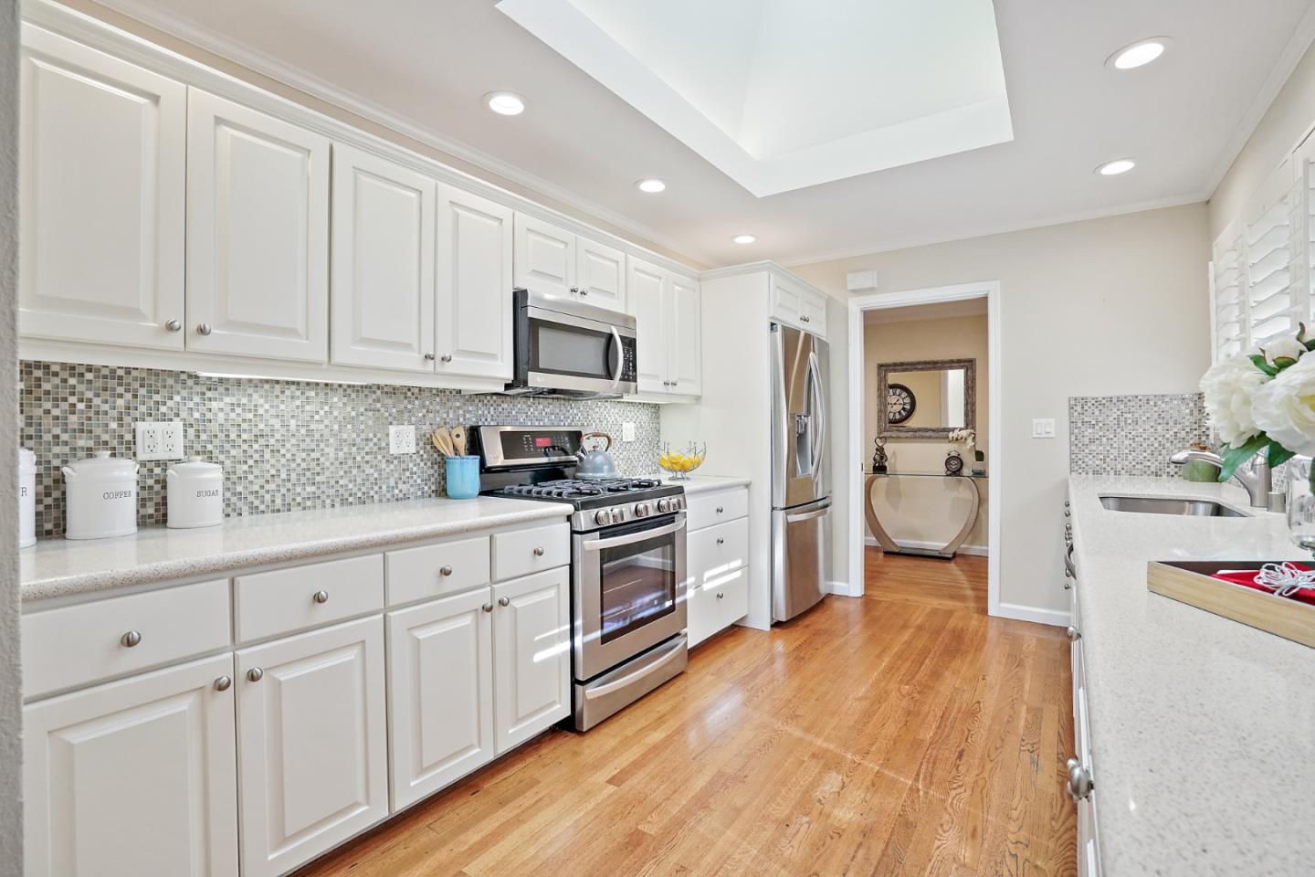 154 Old Adobe Road Los Gatos, CA 95032 - Photo 8 of 26 Gallery Image 8