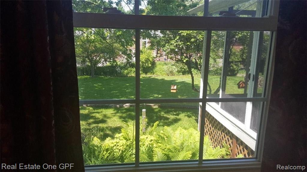 740 Hawthorne Road Grosse Pointe Woods, MI 48236 - Photo 21 of 47