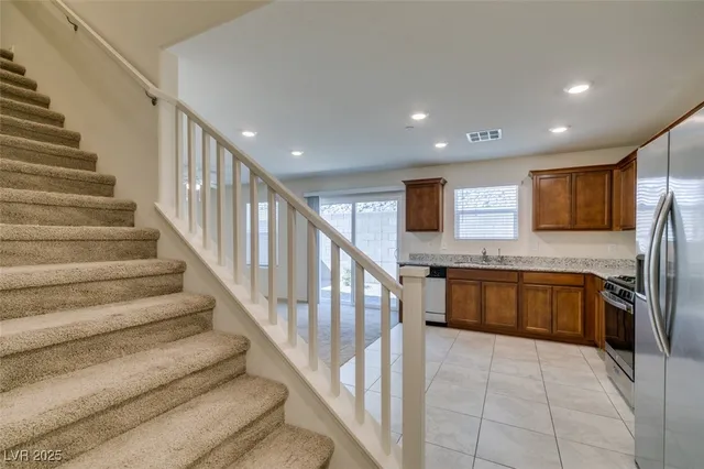 $1,929 | 301 Rain Quail Way, Henderson, NV 89012