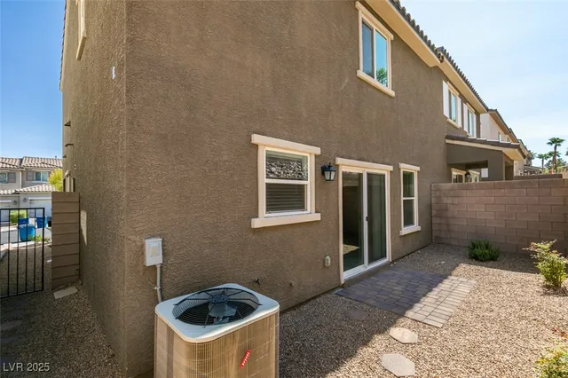 $1,929 | 301 Rain Quail Way, Henderson, NV 89012