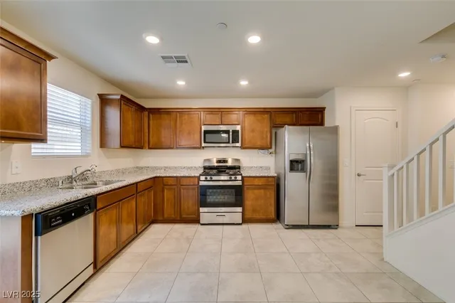 $1,929 | 301 Rain Quail Way, Henderson, NV 89012