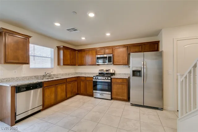 $1,929 | 301 Rain Quail Way, Henderson, NV 89012