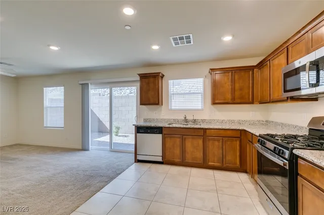 $1,929 | 301 Rain Quail Way, Henderson, NV 89012