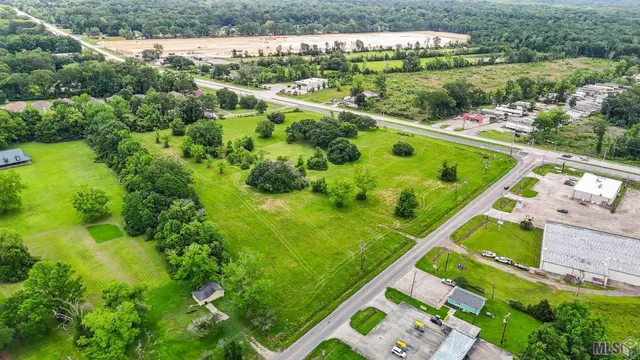 $700,000 | 8085 Hooper Road, Baton Rouge, LA 70811