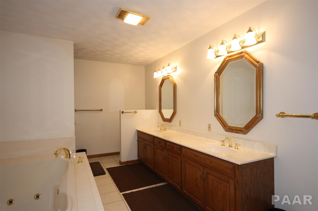 11702 Strathmoore Court Dunlap, IL 61525 - Photo 22 of 36 Gallery Image 22