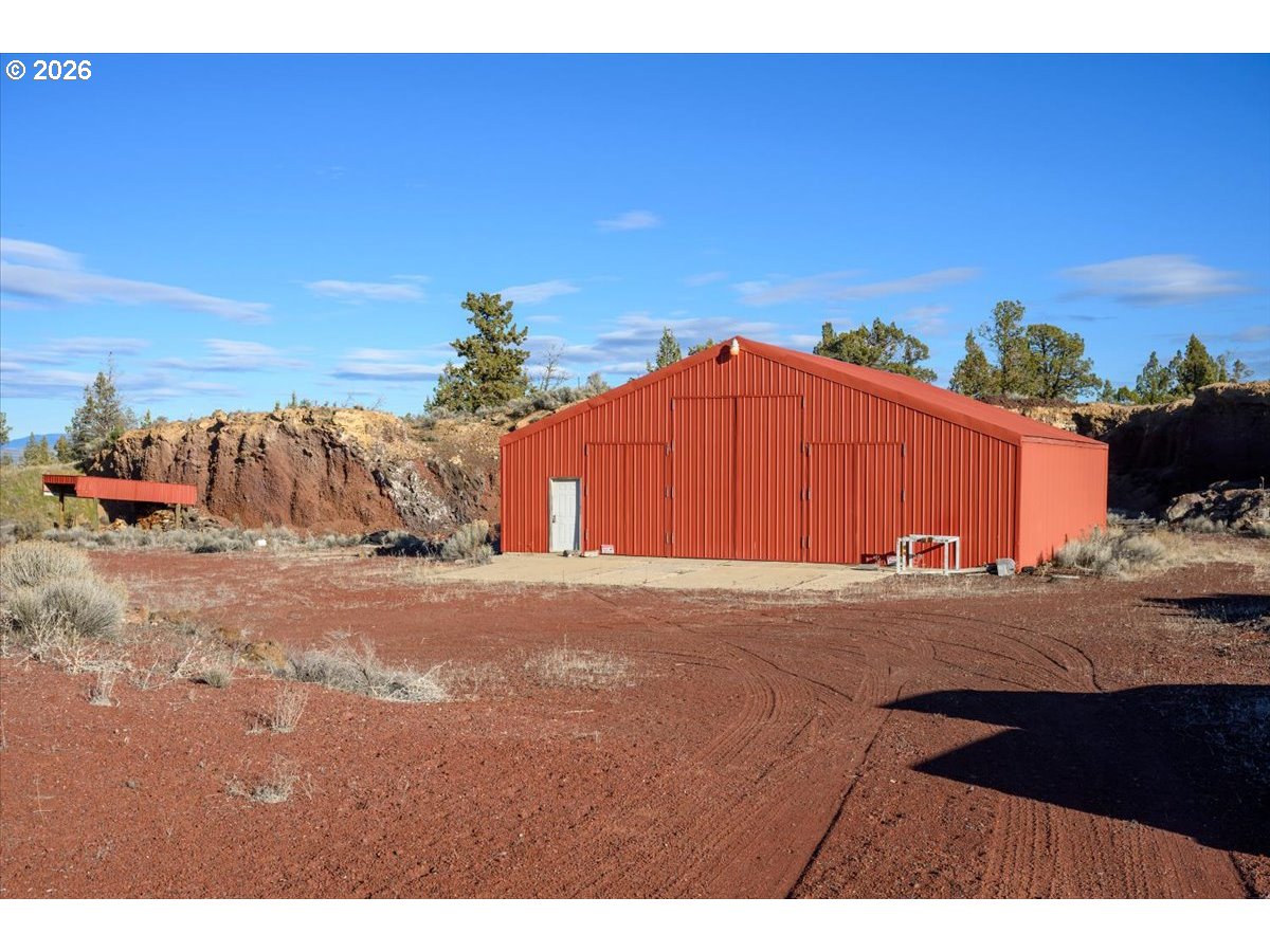 1299 Northwest McDaniel Road Powell Butte, OR 97753 - Photo 38 of 48