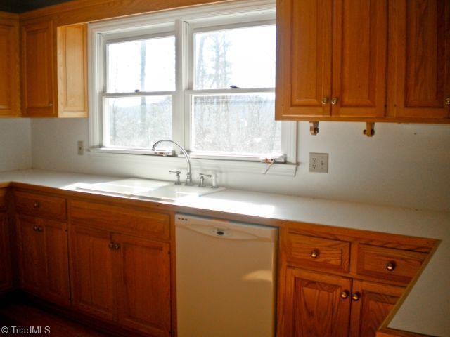 2602 Stokes Road Denton, NC 27239 - Photo 8 of 16 Kitchen.