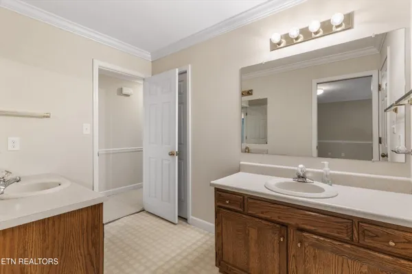 $992,000 | 7605 Harrisburg Court, Knoxville, TN 37909