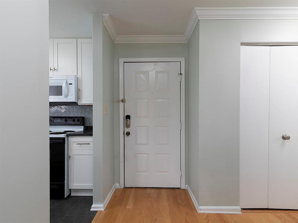 3655 Habersham Road Northeast, Unit 352 Atlanta, GA 30305 - Photo 4 of 22