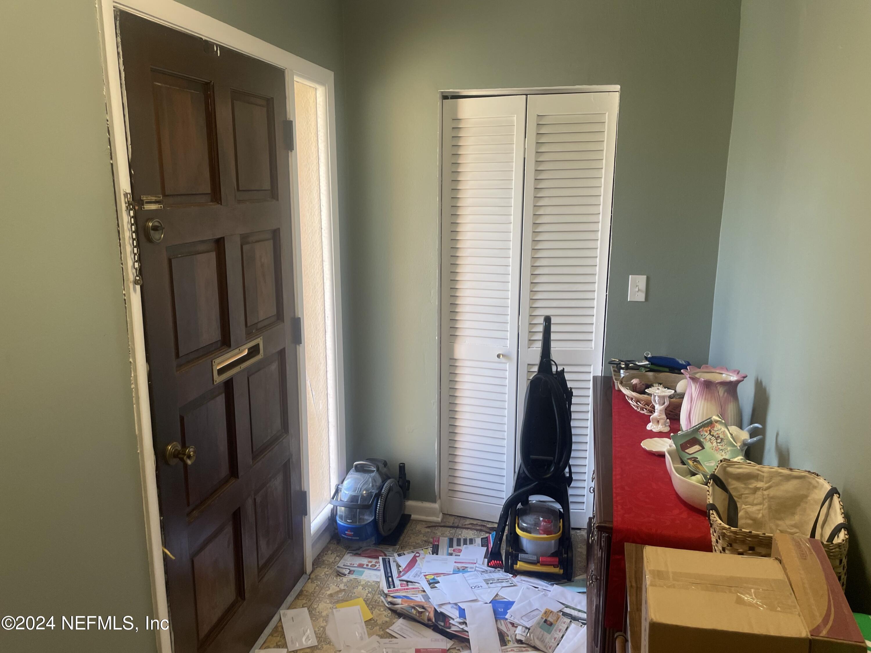 380 Raleigh Road, Unit 12 Jacksonville, FL 32225 - Photo 6 of 38 IMG_4493