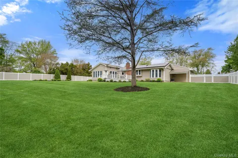 $815,000 | 12 Buccaneer Lane, East Setauket, NY 11733