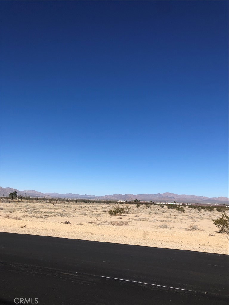 36222 Rabbit Springs Road Lucerne Valley, CA 92356 - Photo 4 of 8 a view of an ocean