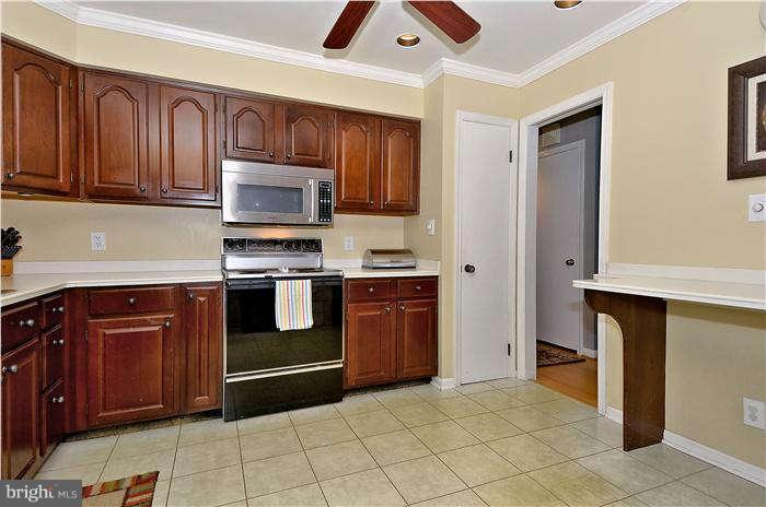 11415 Vale Road Oakton, VA 22124 - Photo 14 of 30 Kitchen