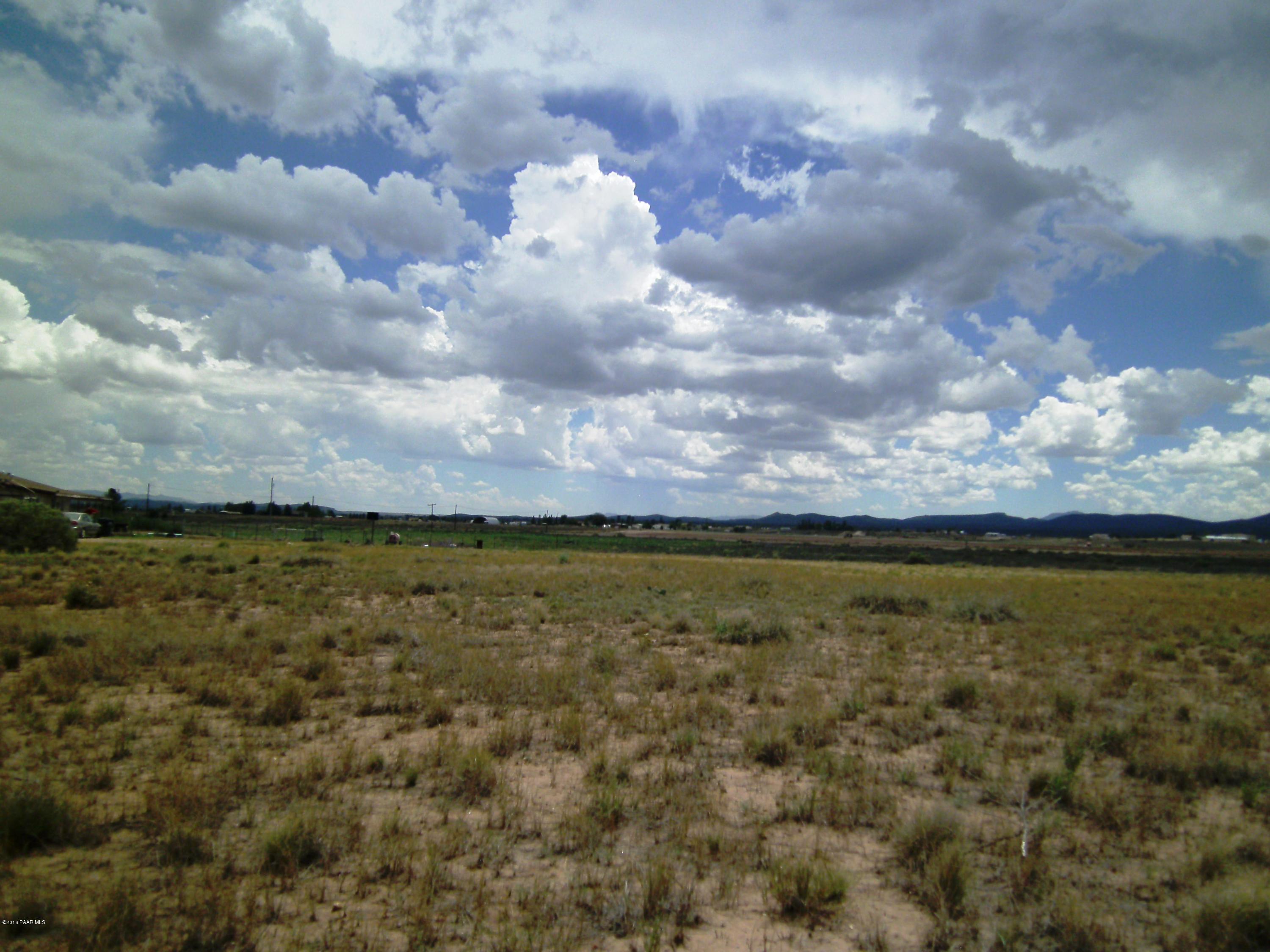 25490 North Big Springs Ranch Road Paulden, AZ 86334 - Photo 3 of 7 View