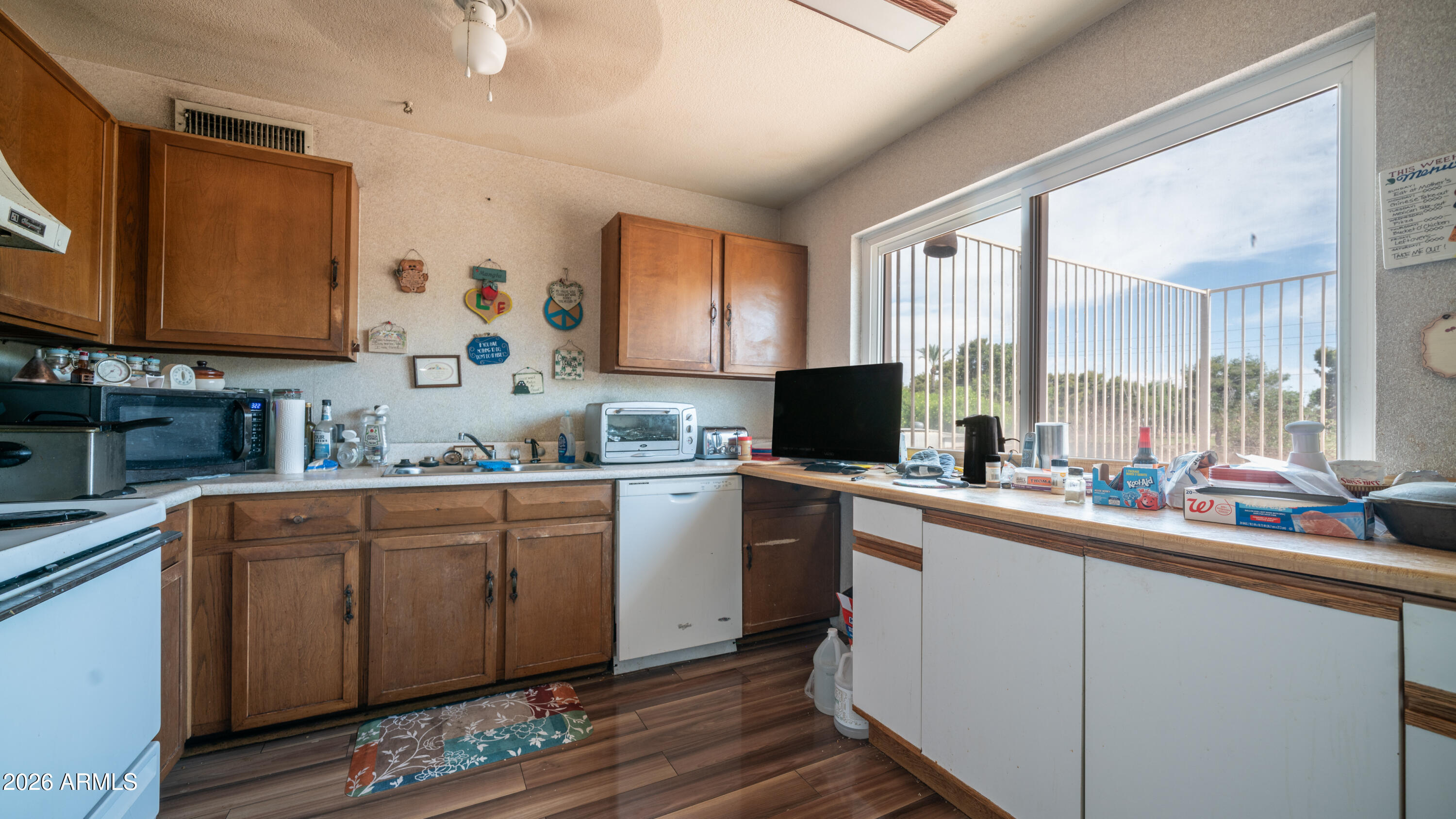 3739 West Wethersfield Road Phoenix, AZ 85029 - Photo 10 of 21