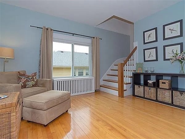 33 Chetwynd Road, Unit 2 Somerville, MA 02144 - Photo 2 of 11