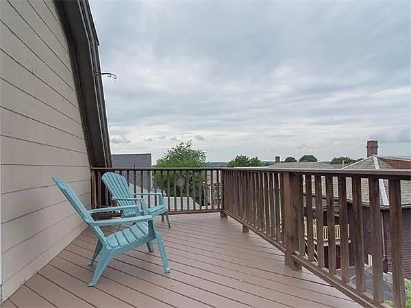 33 Chetwynd Road, Unit 2 Somerville, MA 02144 - Photo 9 of 11