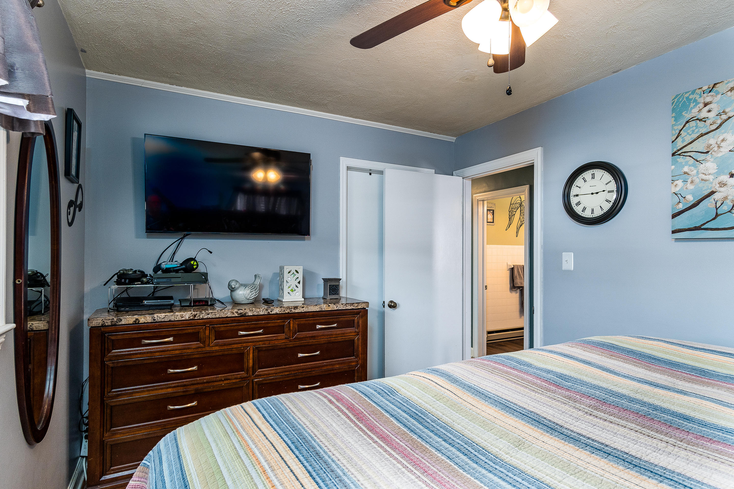214 Hemlock Road Bristol, TN 37620 - Photo 12 of 31 interior_mls-7