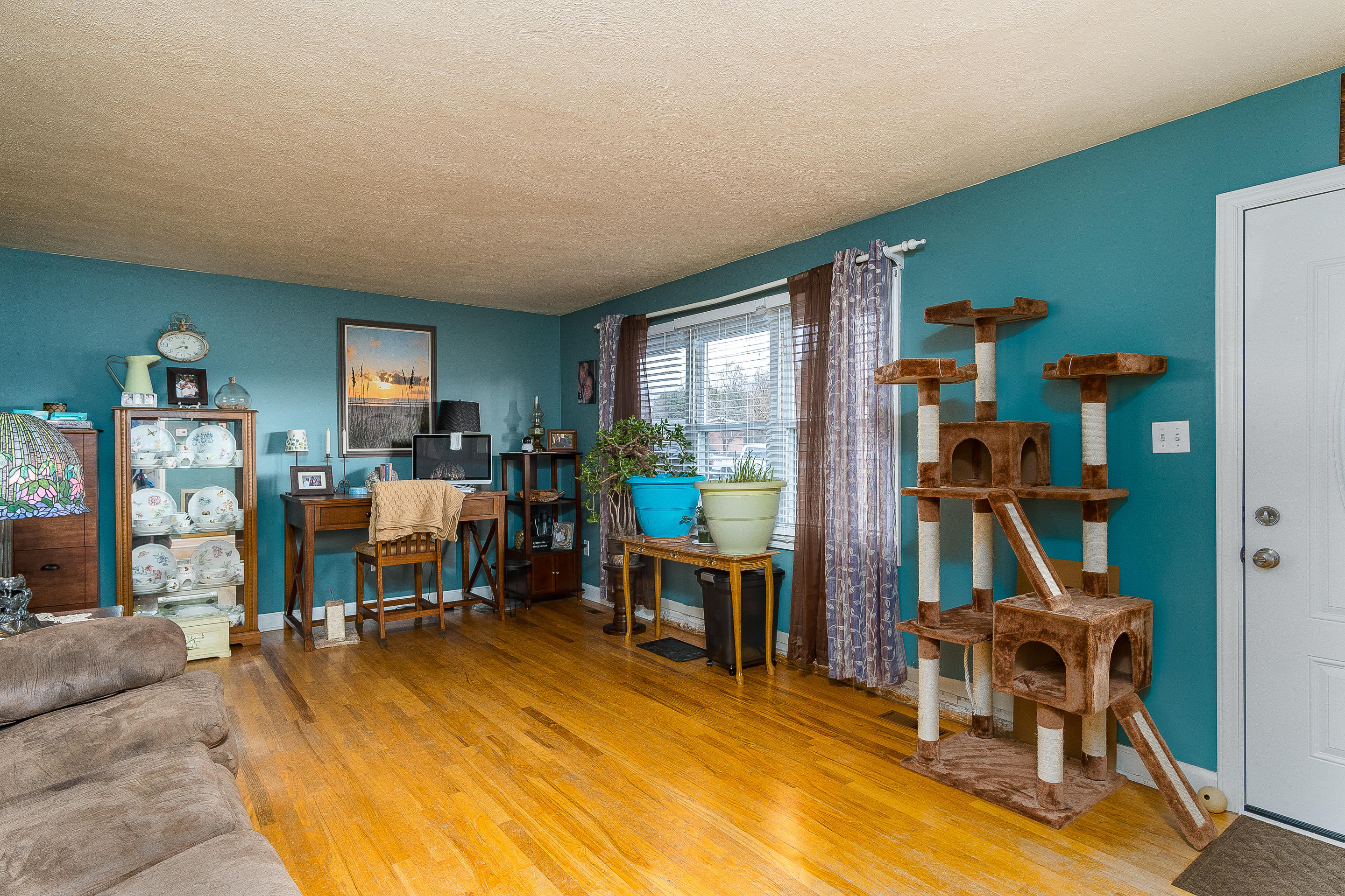 214 Hemlock Road Bristol, TN 37620 - Photo 8 of 31 interior_mls-3