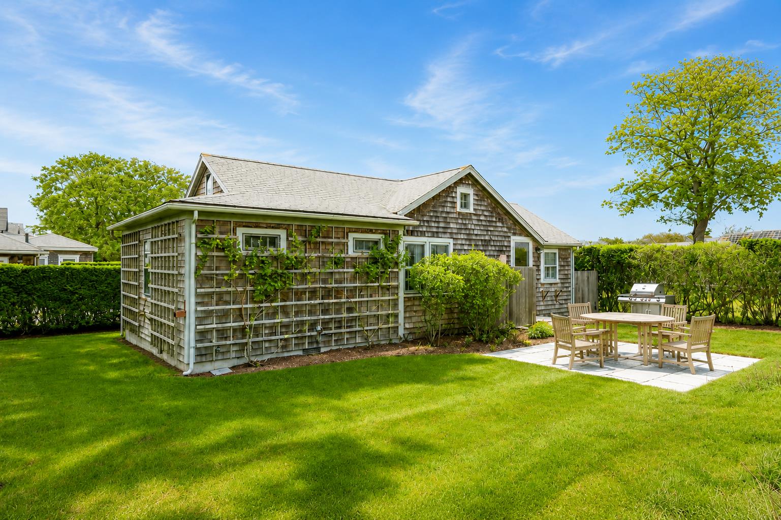2 Lily Street Nantucket, MA 02554 - Photo 9 of 28