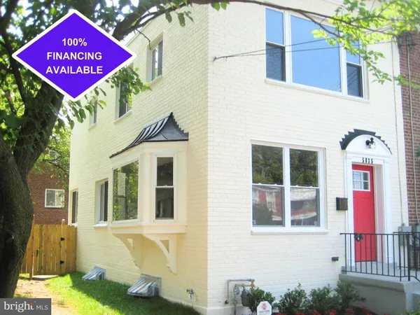 a sign that is on the side of a building