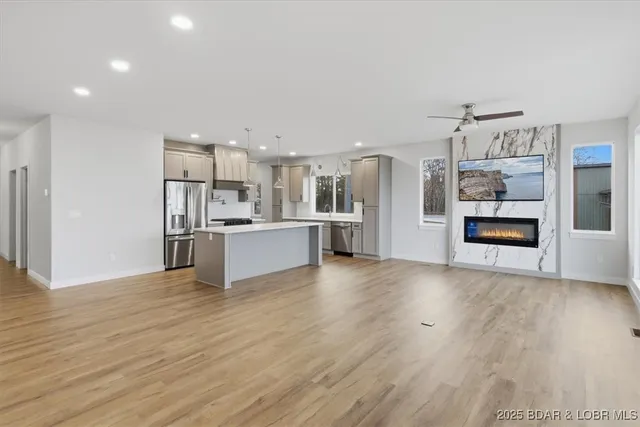 $589,000 | 312 Woodland Point, Linn Creek, MO 65052