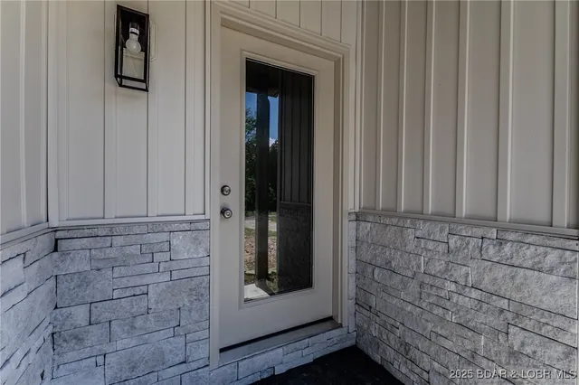 $589,000 | 312 Woodland Point, Linn Creek, MO 65052