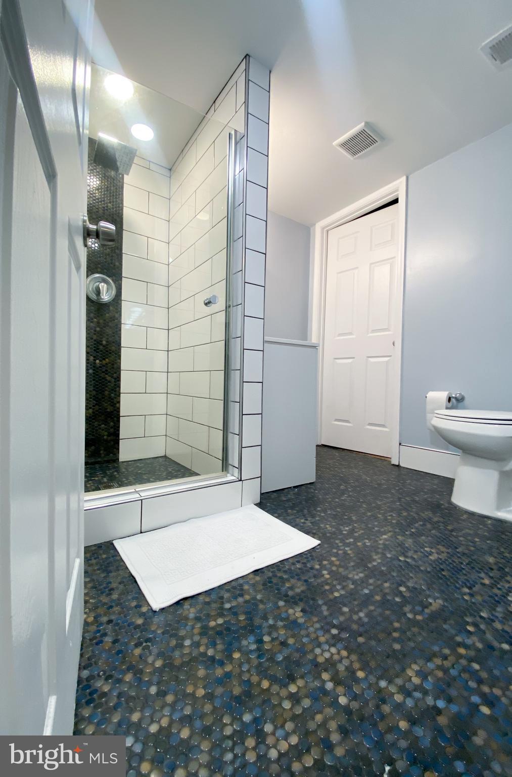 8085 Powderbrook Lane Springfield, VA 22153 - Photo 14 of 29 Bathroom