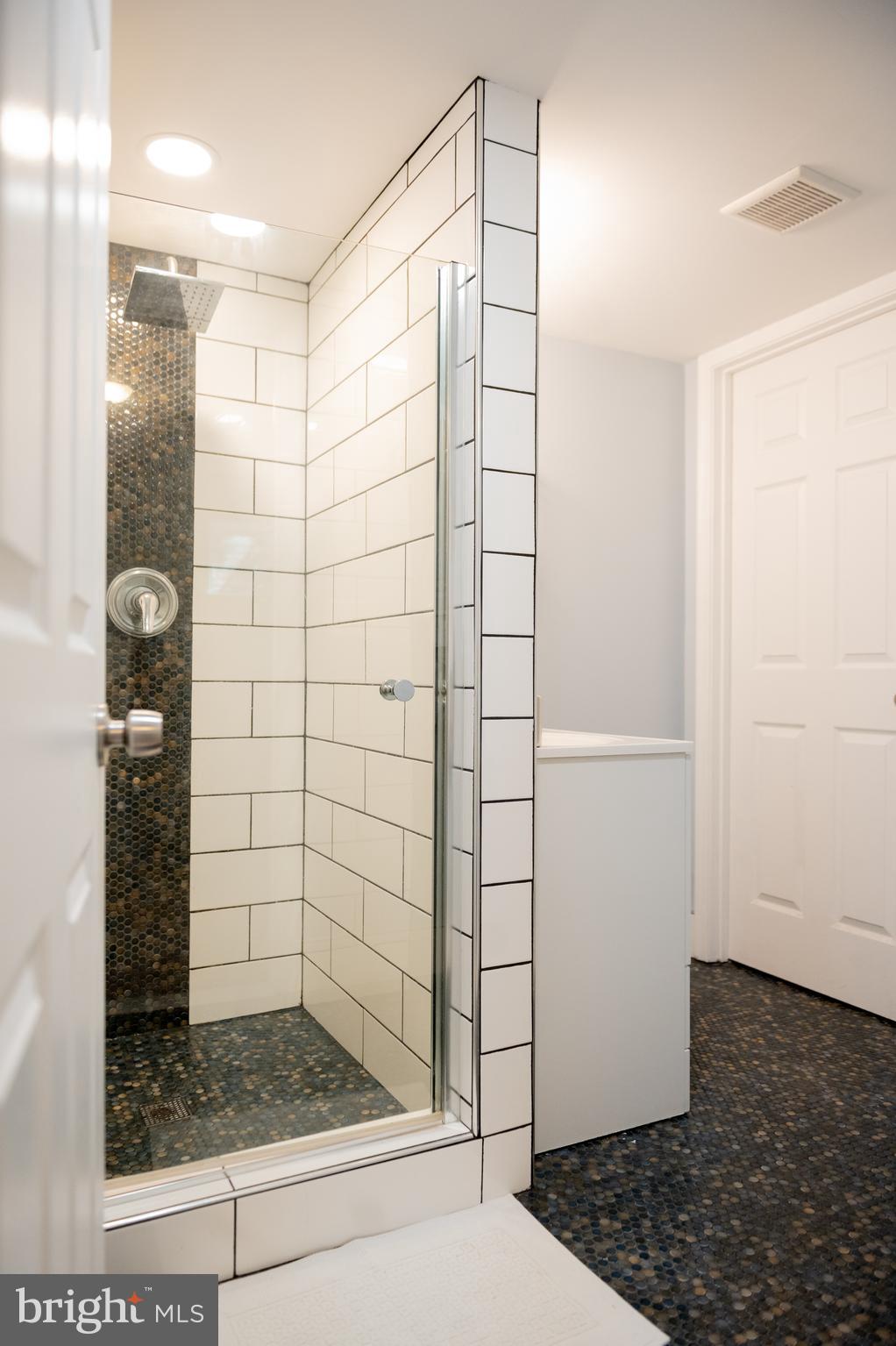8085 Powderbrook Lane Springfield, VA 22153 - Photo 16 of 29 Bathroom