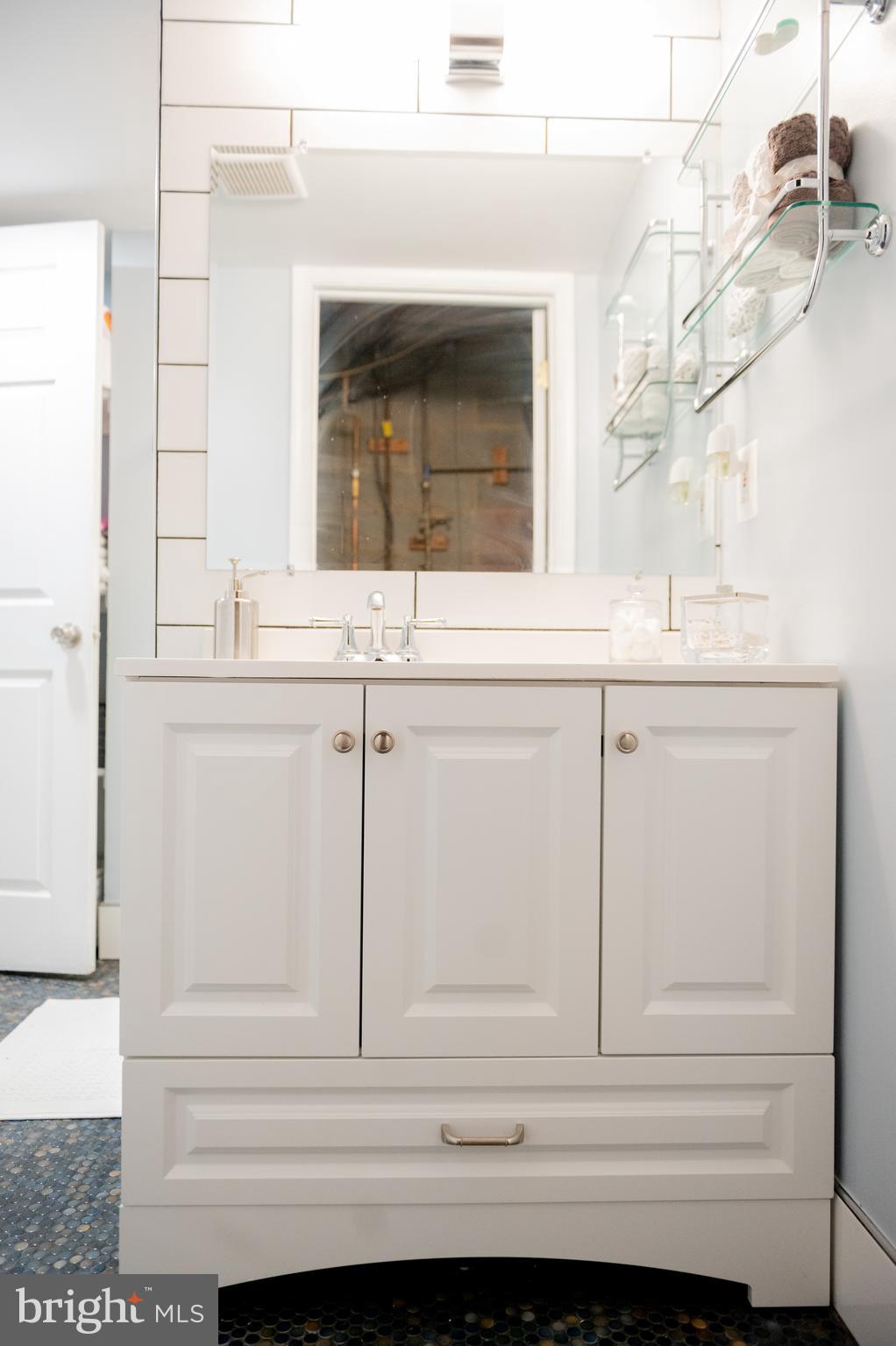 8085 Powderbrook Lane Springfield, VA 22153 - Photo 17 of 29 Bathroom