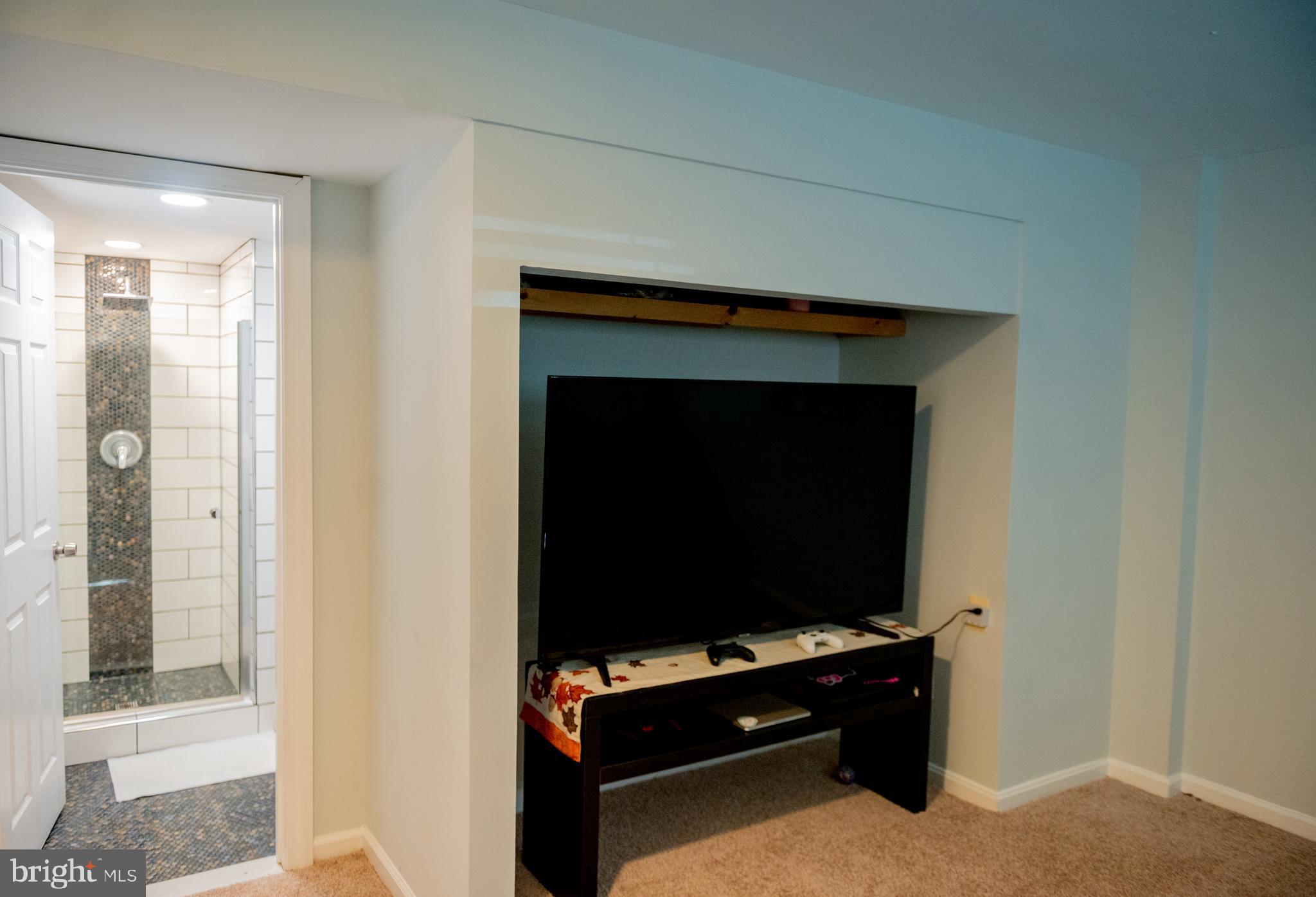 8085 Powderbrook Lane Springfield, VA 22153 - Photo 28 of 29 Gallery Image 28