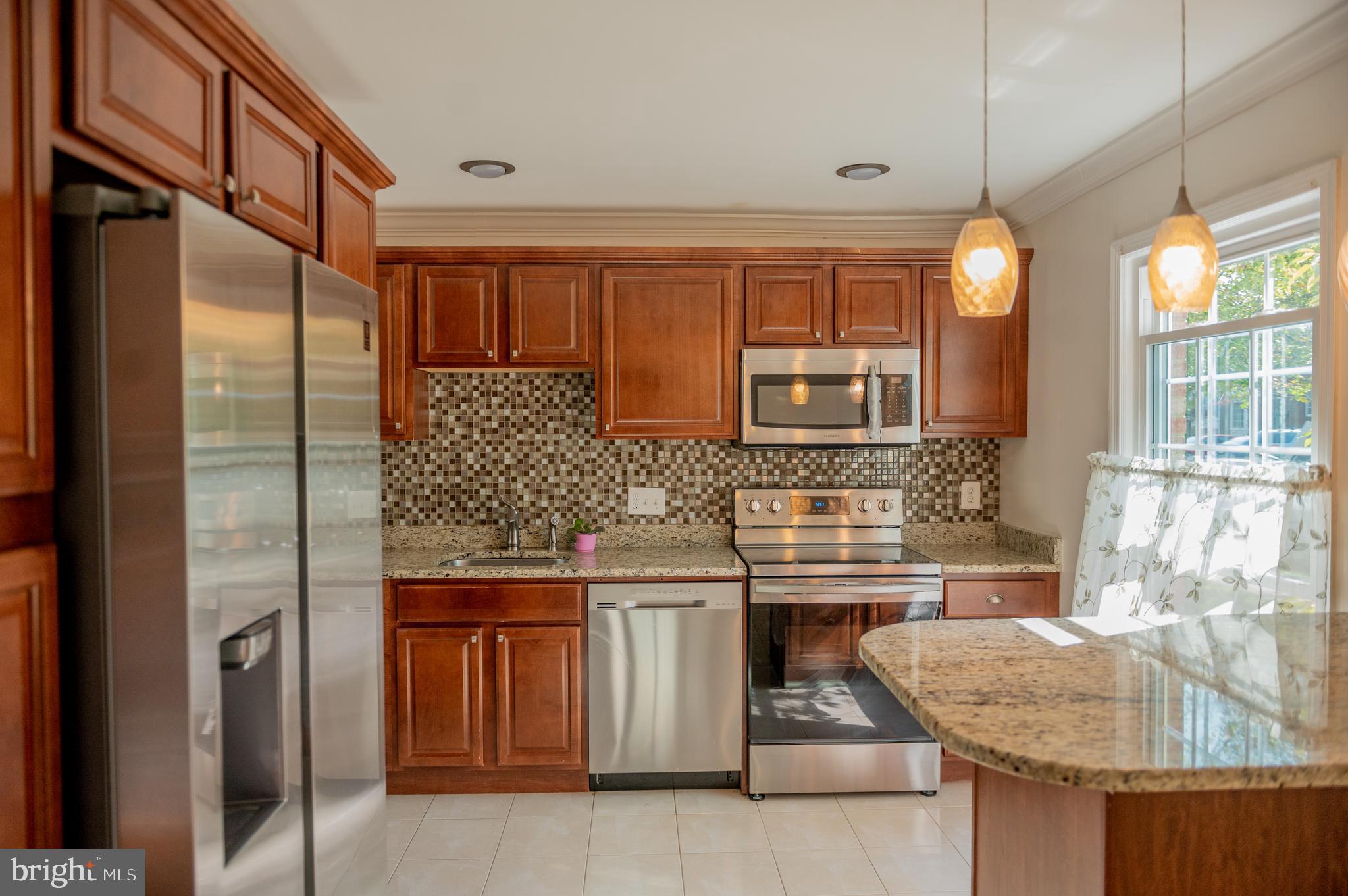8085 Powderbrook Lane Springfield, VA 22153 - Photo 5 of 29 Kitchen