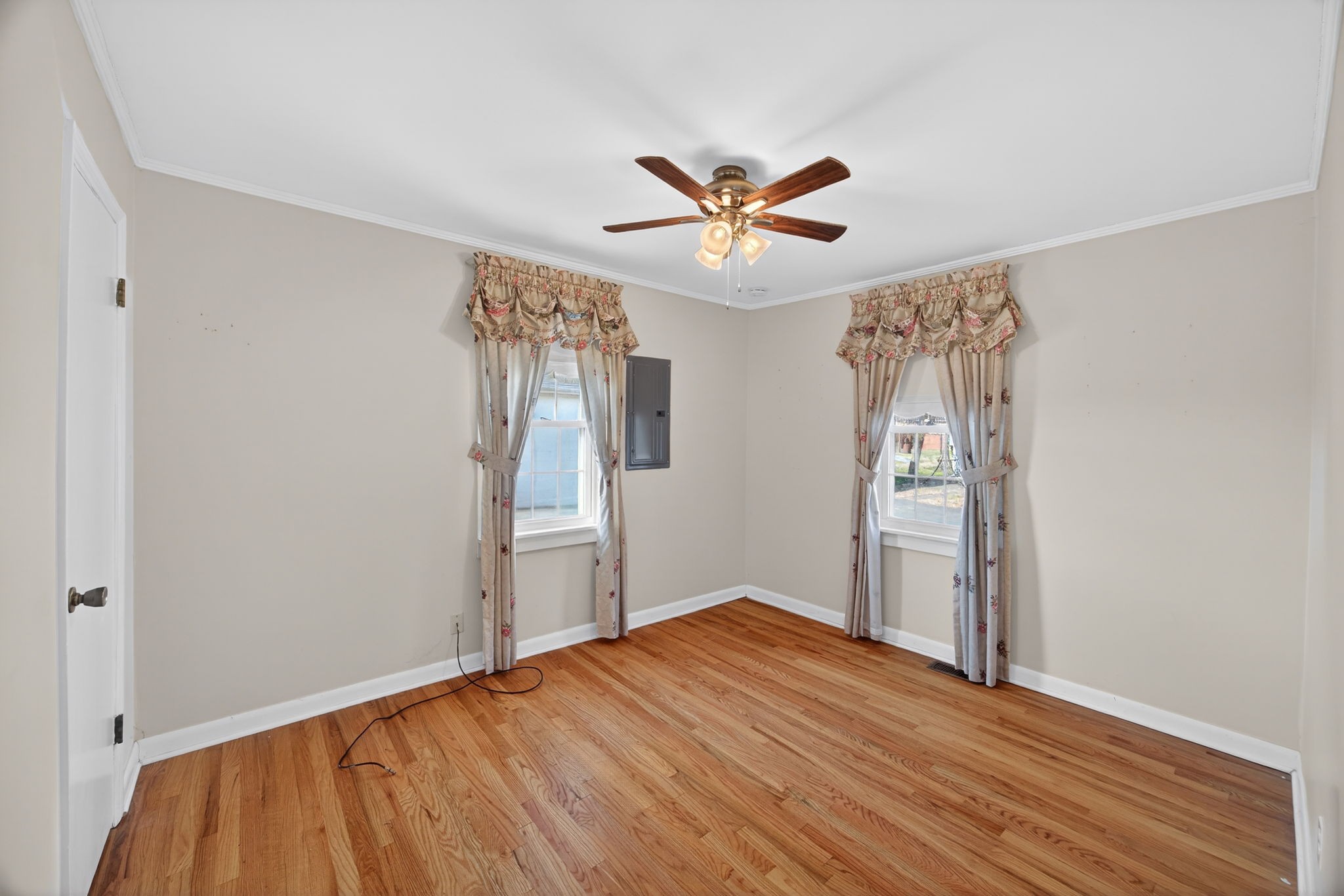 716 Dry Creek Road Smithville, TN 37166 - Photo 18 of 31 a view of empty room with wooden floor