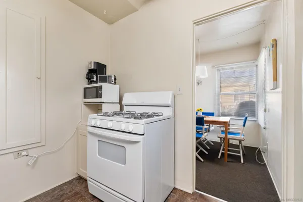 $1,550,000 | 717 San Jose Place, San Diego, CA 92109