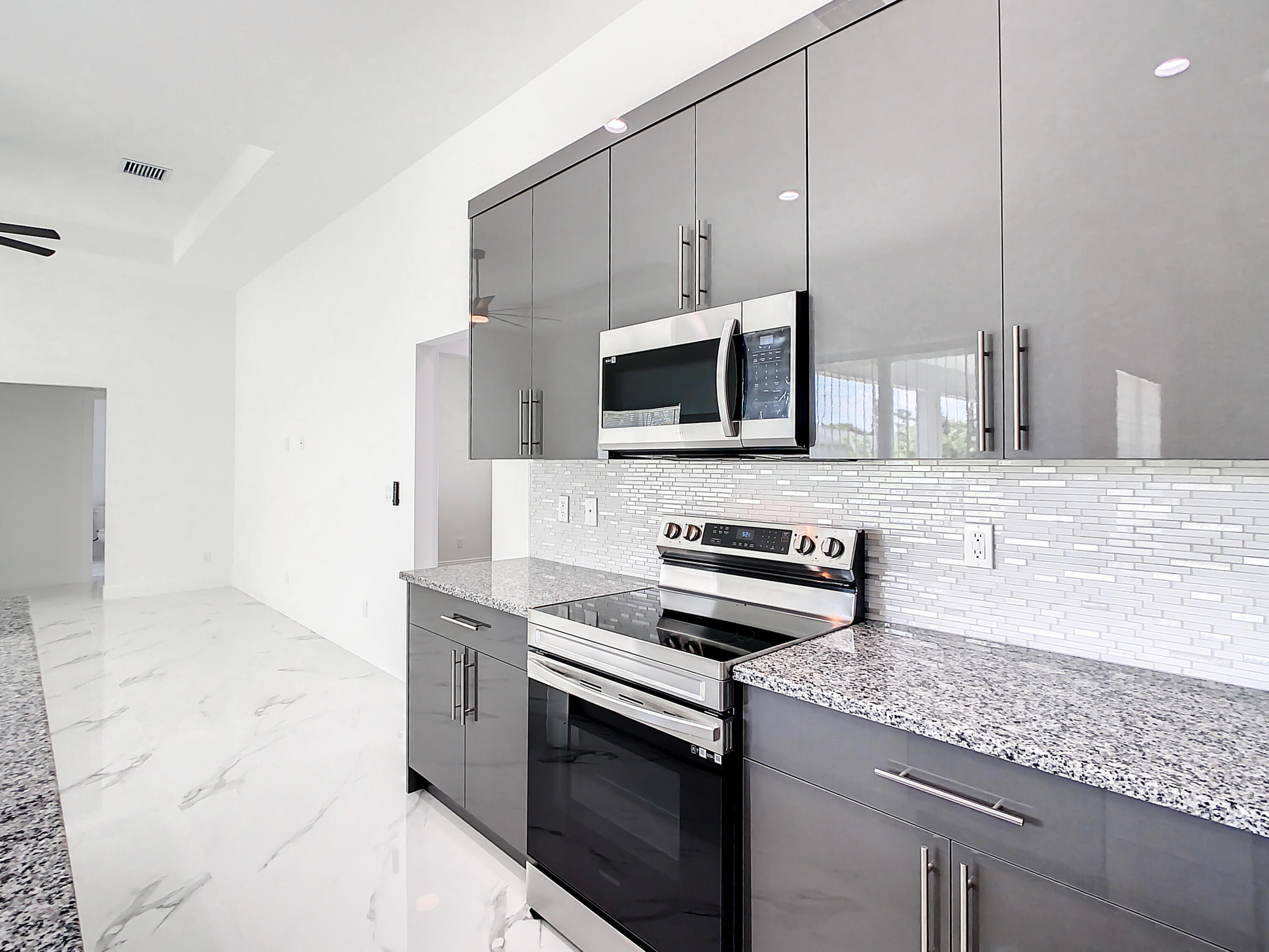 325 Southwest Becker Road Port St. Lucie, FL 34953 - Photo 7 of 31 Kitchen