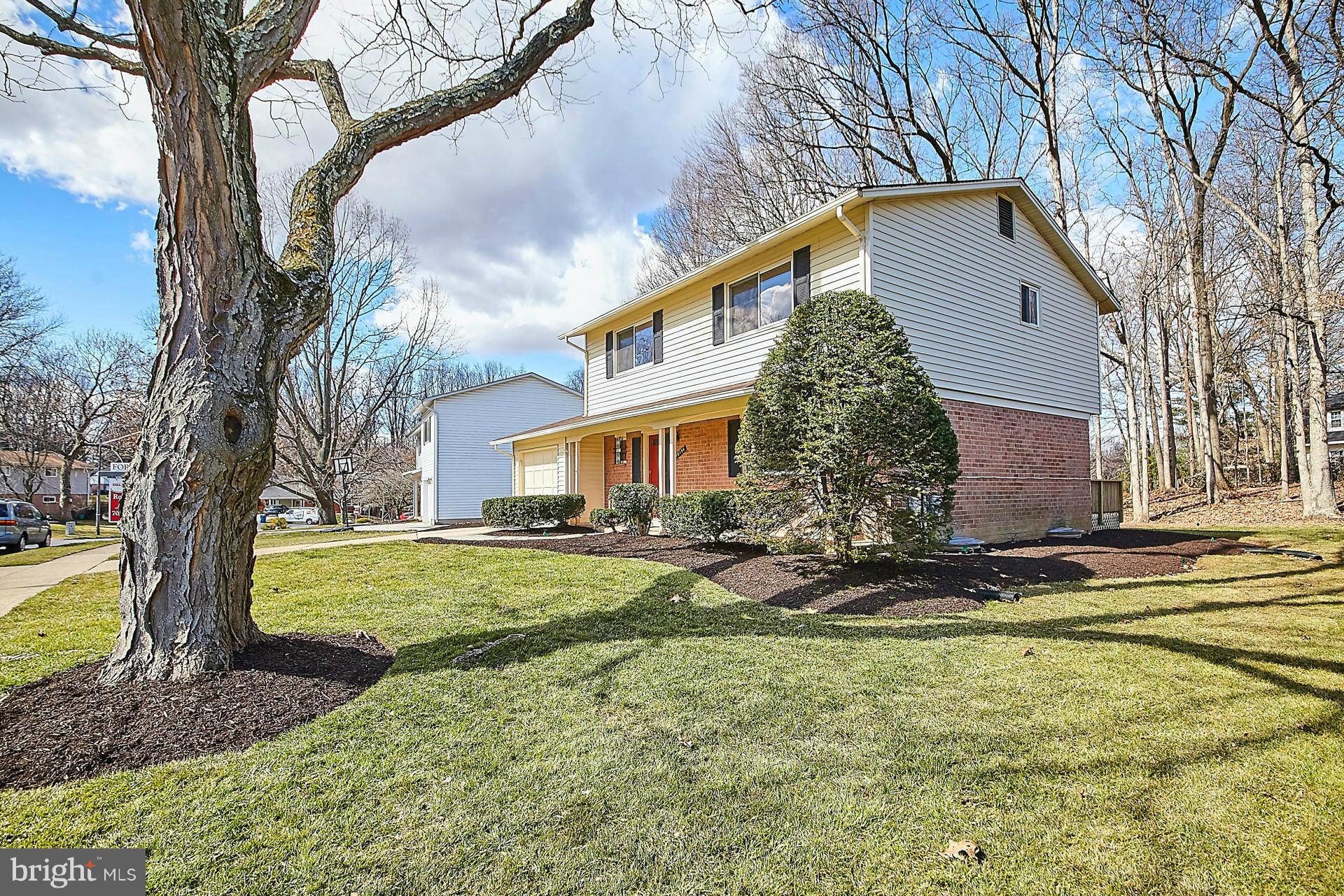 10194 Wavell Road Fairfax, VA 22032 - Photo 3 of 30 Exterior (Front)
