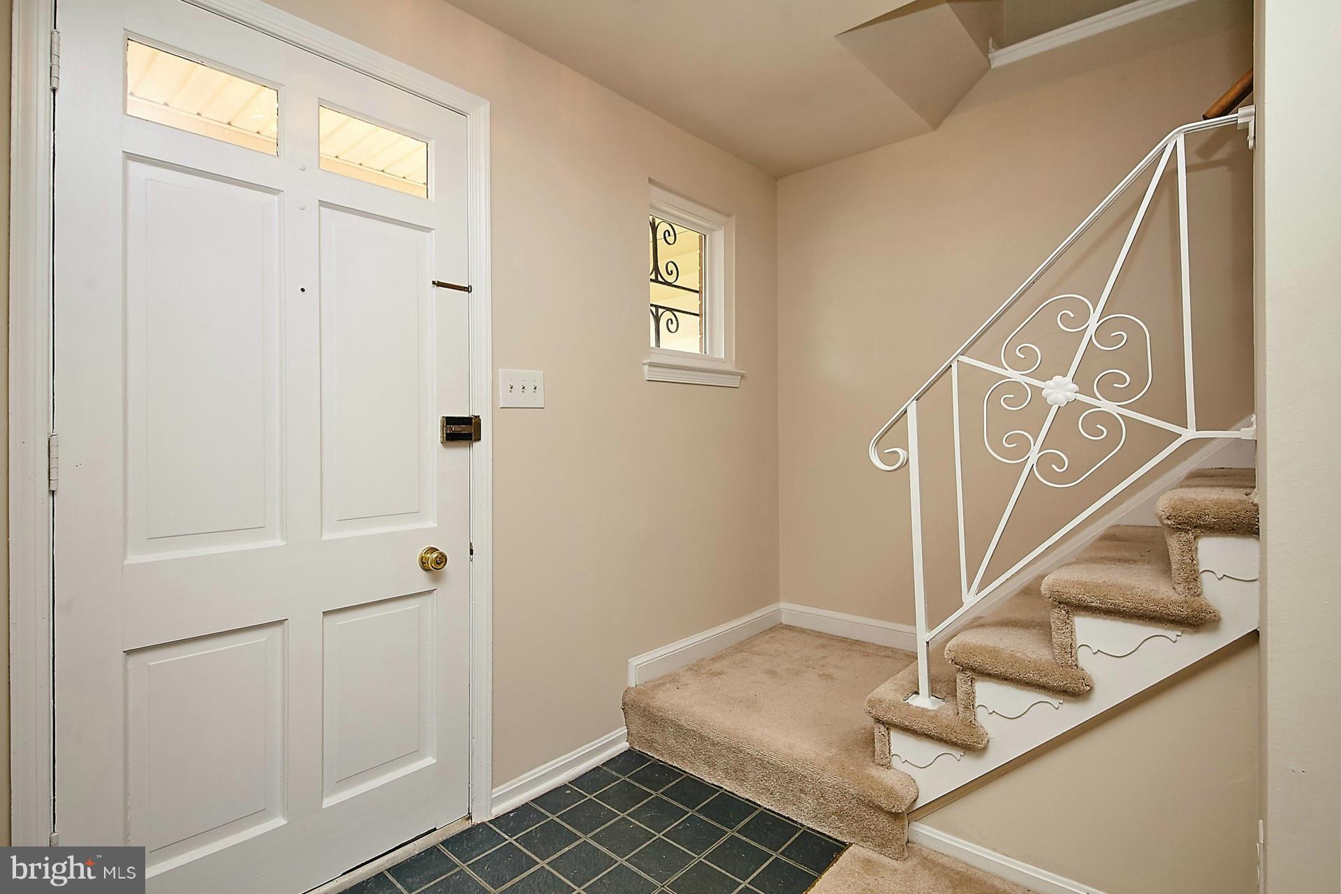 10194 Wavell Road Fairfax, VA 22032 - Photo 4 of 30 Interior (General)