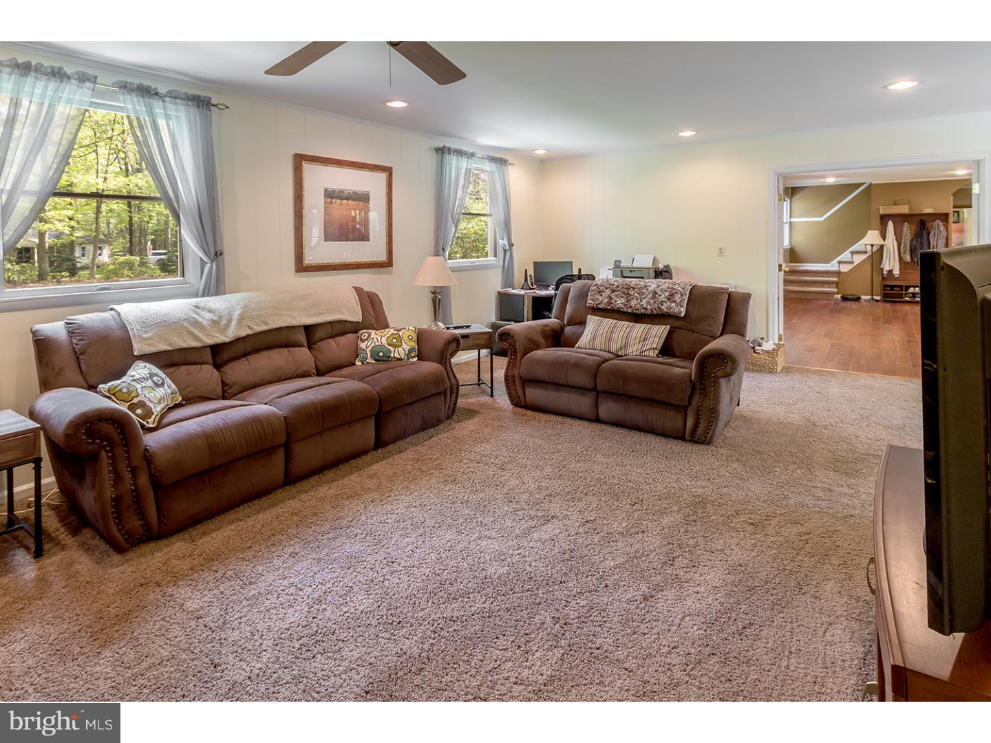 33 Wheatsheaf Road Shamong, NJ 08088 - Photo 8 of 18 Family Room