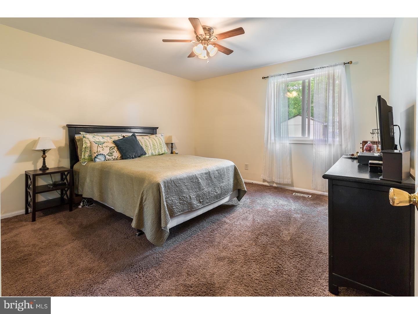 33 Wheatsheaf Road Shamong, NJ 08088 - Photo 10 of 18 Master Bedroom