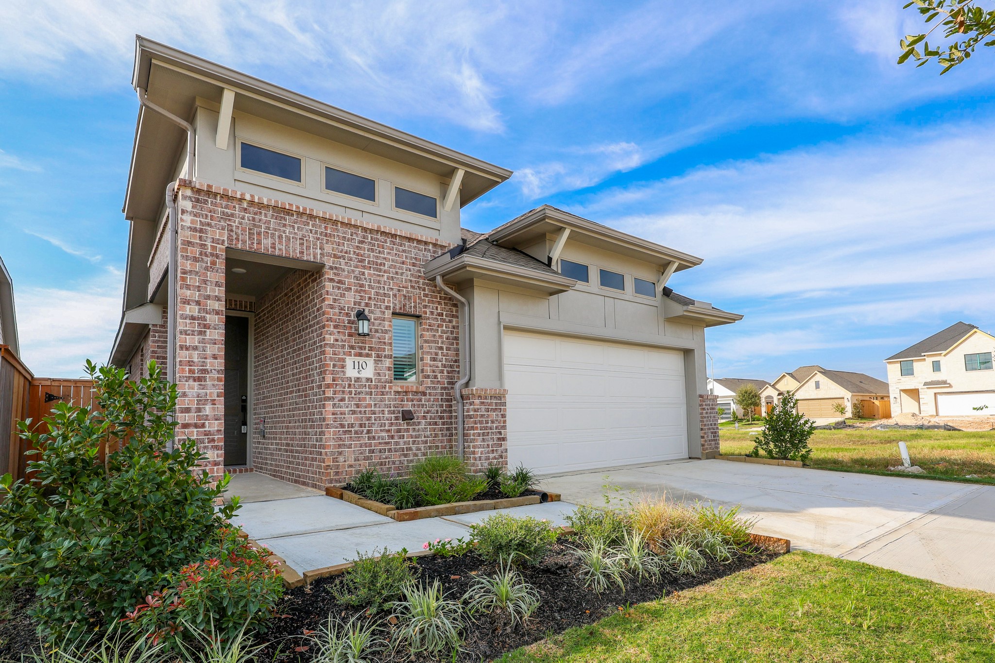 110 Candlelight Ridge Richmond, TX 77406 - Photo 3 of 32 Gallery Image 3