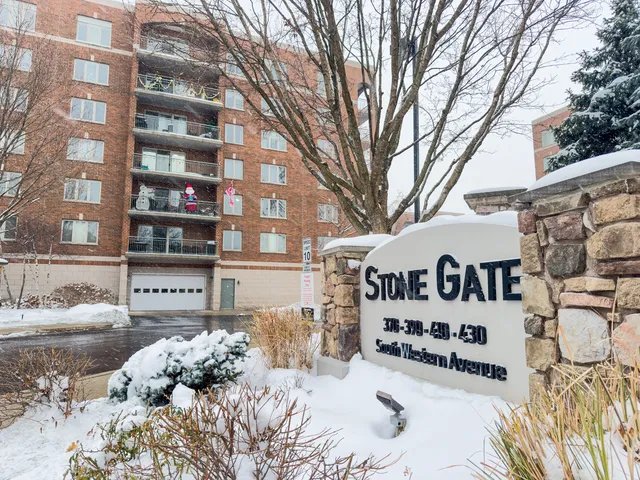 $345,000 | 430 Western Avenue, Unit 601, Des Plaines, IL 60016