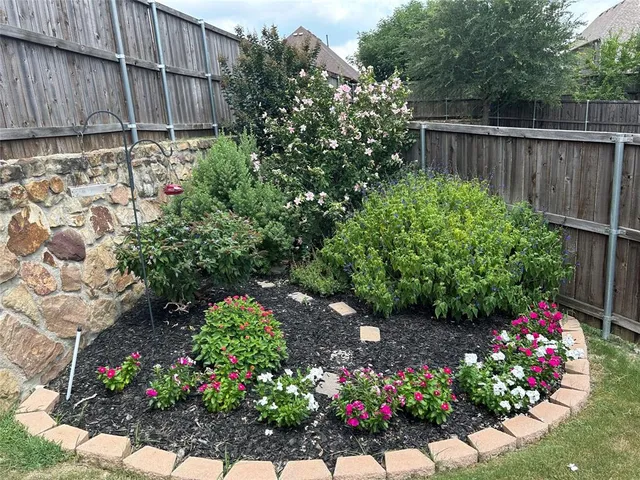 $449,000 | 712 Llano Falls Drive, McKinney, TX 75071